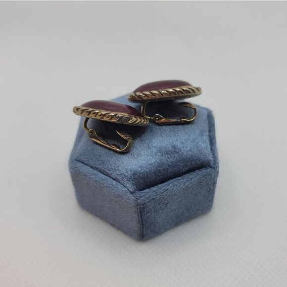 5 Pairs Of Clip On Earrings - Picture 3 of 9